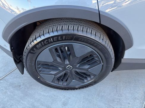 New 2026 Volvo EX30 Cross Country Ultra image 12