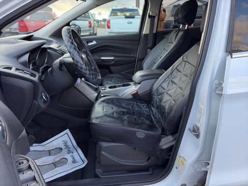 Used 2013 Ford Escape SE w/ Class II Trailer Tow Pkg image 18