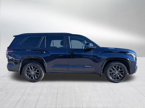 Used 2023 Toyota Sequoia Platinum image 7