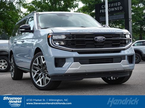 Used 2026 Ford Expedition Max Platinum w/ Platinum Ultimate Package AWD/4WD image 1