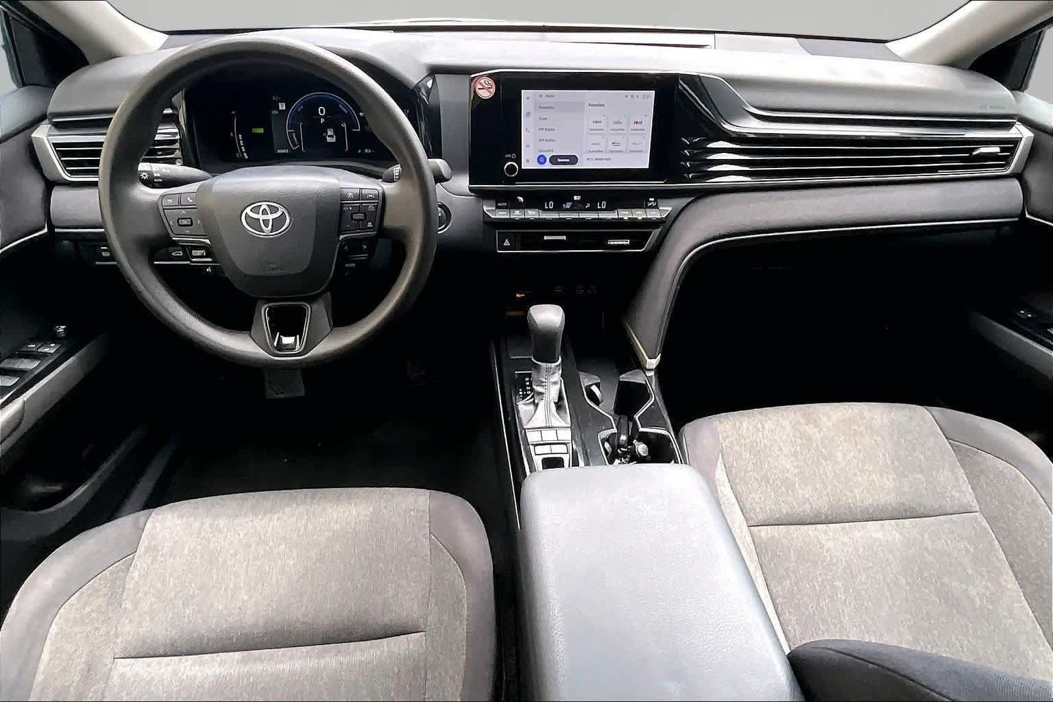 Used 2025 Toyota Camry LE FWD image 16