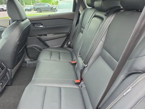 Used 2023 Nissan Rogue SL w/ SL Premium Package FWD image 13