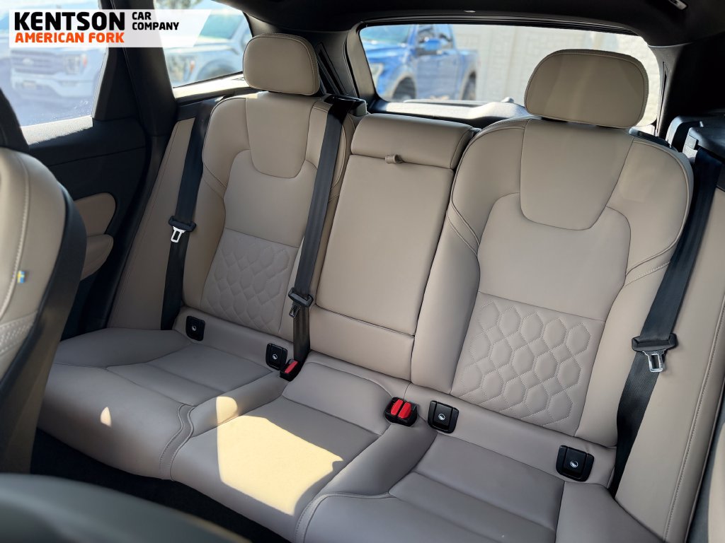 Used 2026 Volvo XC60 B5 Plus AWD/4WD image 29