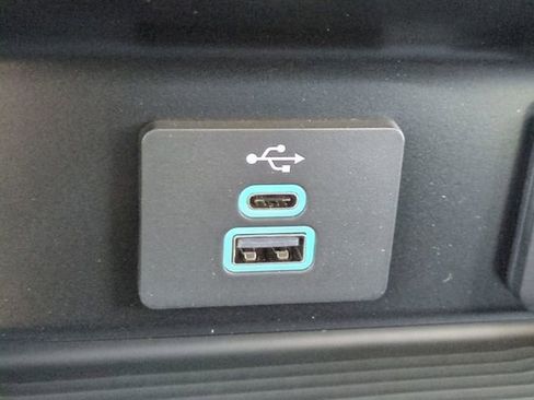 New 2026 Ford F250 XL w/ XL Chrome Package image 18