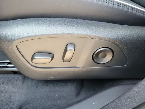 New 2026 GMC Acadia Denali image 17