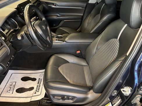 Used 2022 Toyota Camry SE image 20