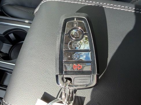 New 2026 Lincoln Corsair Reserve w/ Jet Appearance Package image 36