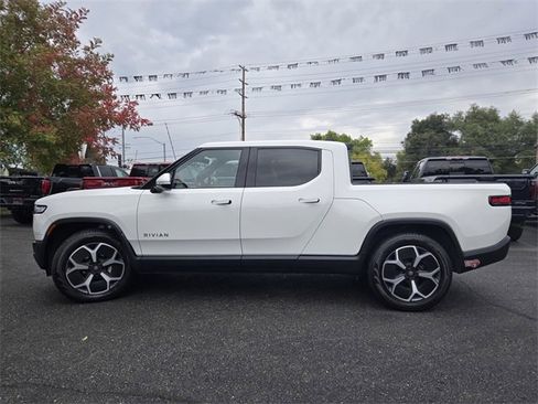 Used 2024 Rivian R1T Adventure image 7