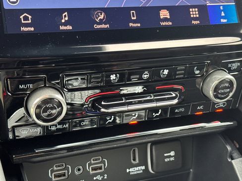 New 2025 Jeep Grand Cherokee Summit image 26