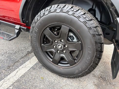 Used 2024 Ford Bronco Black Diamond AWD/4WD image 10