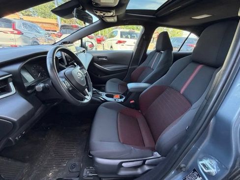 Used 2023 Toyota Corolla SE w/ SE Premium Package FWD image 9