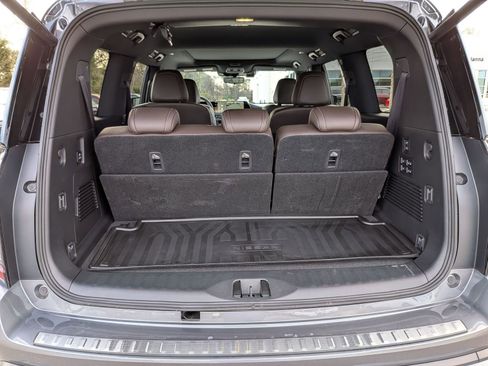 Used 2025 Nissan Armada Platinum Reserve image 34