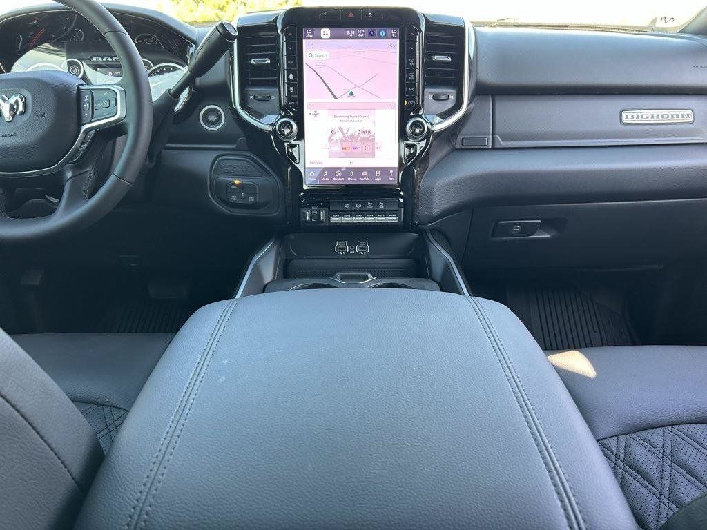 New 2025 RAM 2500 Big Horn AWD/4WD image 28