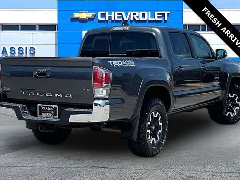 Used 2020 Toyota Tacoma TRD Off-Road AWD/4WD image 20