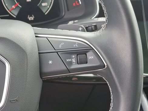 Used 2025 Audi Q7 3.0T Premium Plus image 24