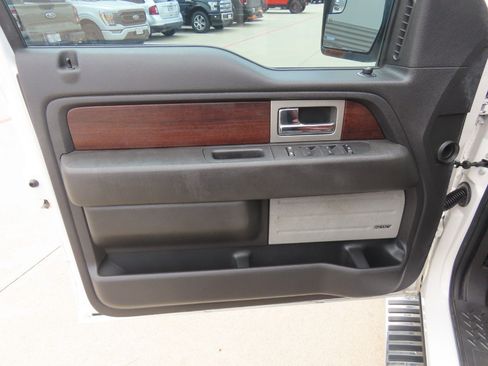 Used 2013 Ford F150 King Ranch w/ King Ranch Luxury Pkg AWD/4WD image 24
