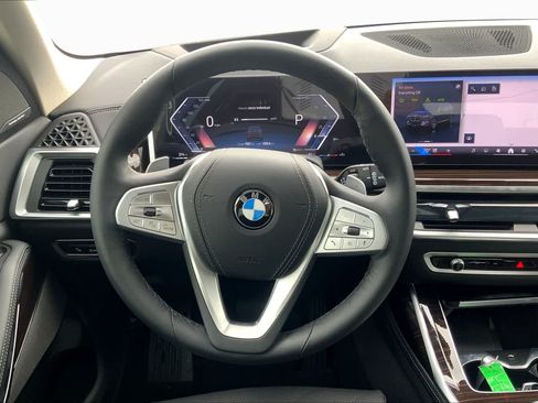 Used 2026 BMW X7 xDrive40i AWD/4WD image 5