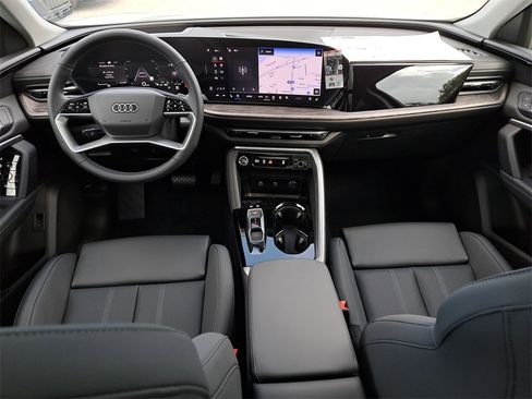 New 2025 Audi Q5 Premium Plus image 24