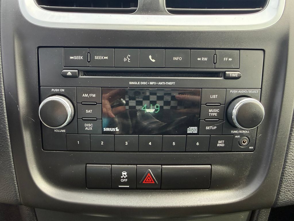 Used 2012 Dodge Avenger SXT FWD image 28