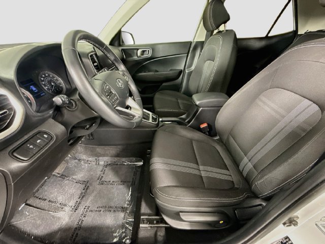 Used 2021 Hyundai Venue SEL w/ Premium Package FWD image 21