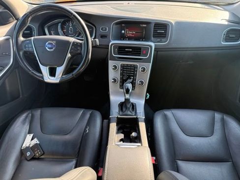 Used 2018 Volvo S60 T5 Inscription FWD image 9