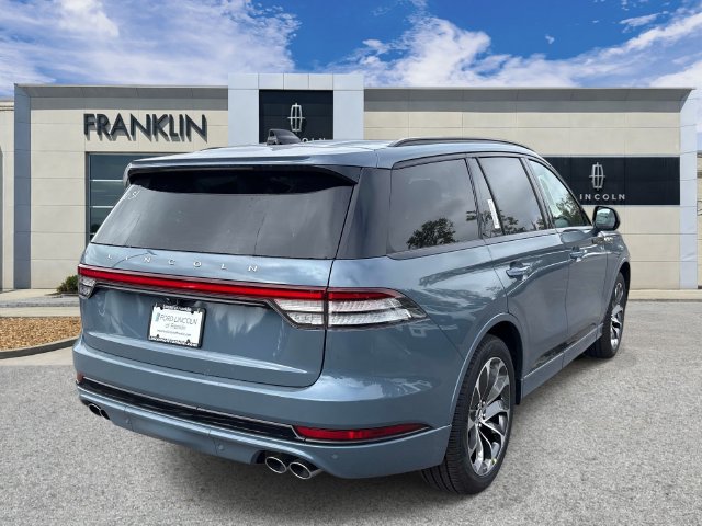 New 2026 Lincoln Aviator 2WD w/ Jet Appearance Package image 7