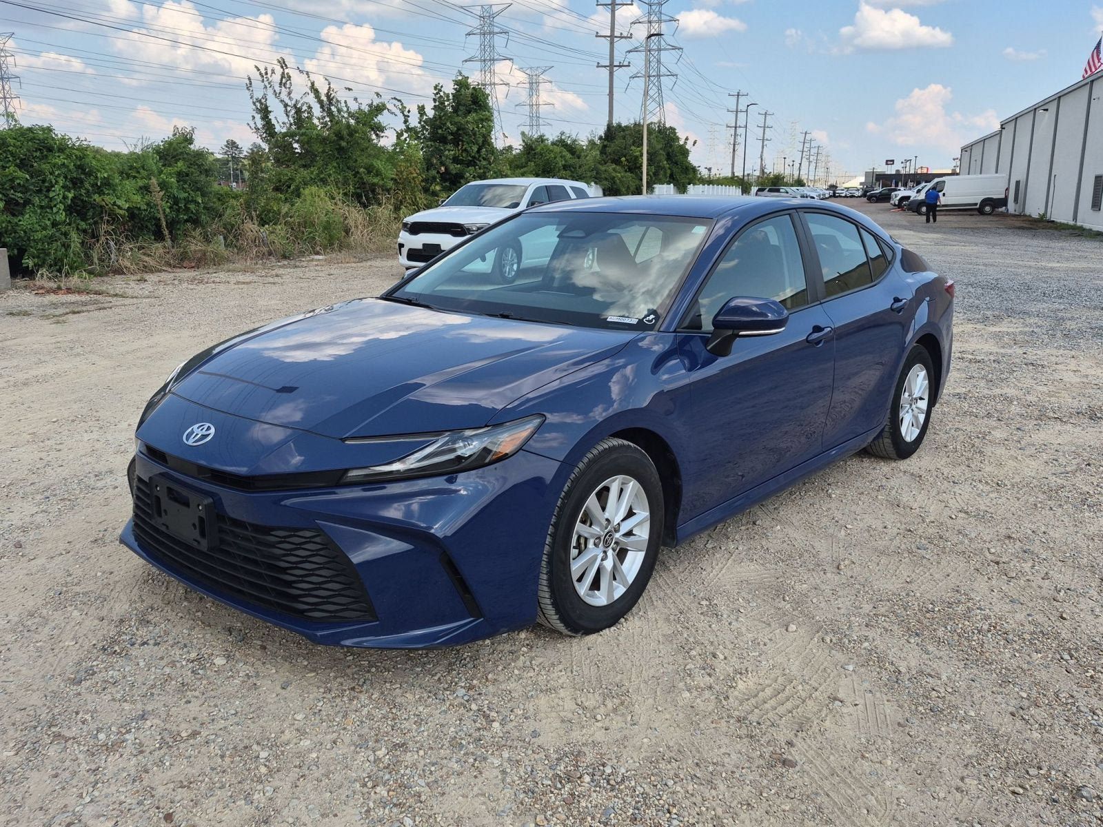 Used 2025 Toyota Camry LE FWD image 10