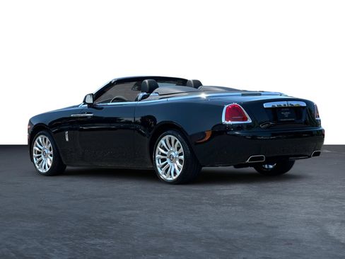 Certified 2019 Rolls-Royce Dawn RWD image 7