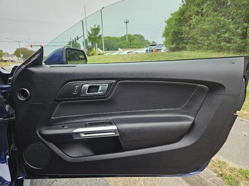 Used 2019 Ford Mustang GT w/ Black Accent Package RWD image 20