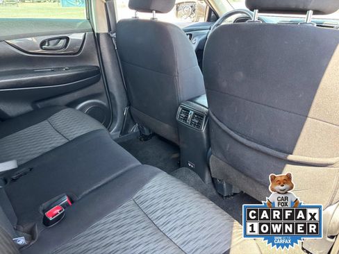 Used 2020 Nissan Rogue S FWD image 13