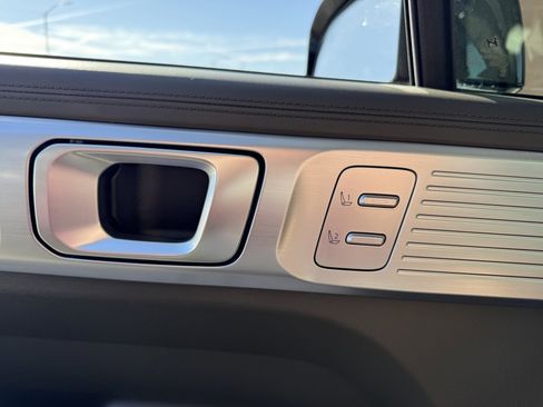 Used 2024 Hyundai Santa Fe Calligraphy image 31