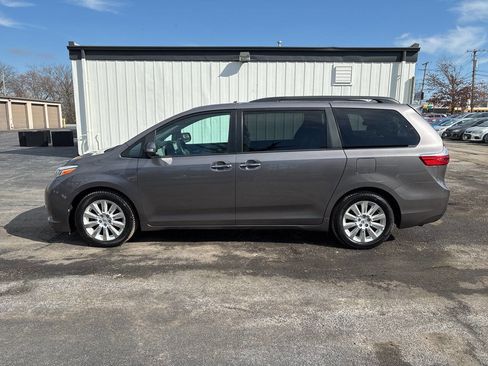 Used 2016 Toyota Sienna Limited Premium w/ Advanced Technology Package image 2