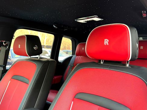 Used 2022 Rolls-Royce Cullinan Black Badge image 29