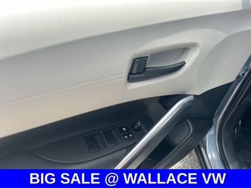 Used 2024 Toyota Corolla Cross L FWD image 19