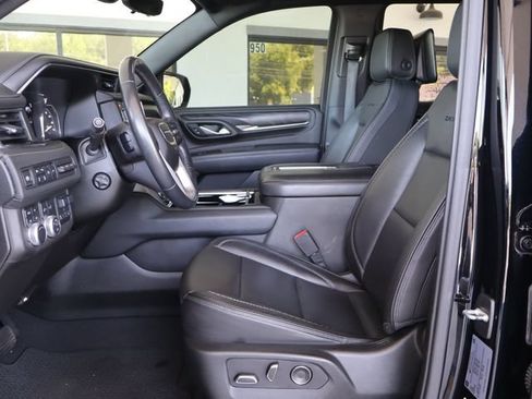 Used 2021 GMC Yukon Denali w/ Denali Premium Package AWD/4WD image 14