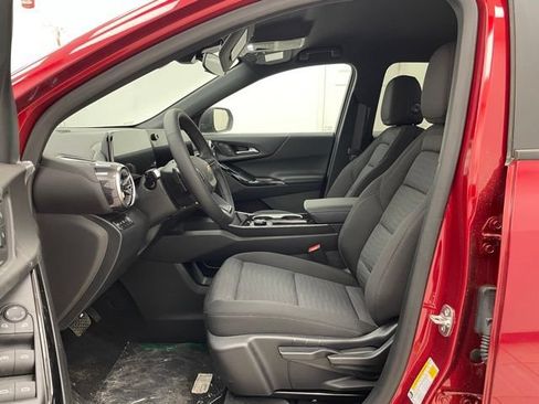 New 2026 Chevrolet Equinox LT AWD/4WD image 8