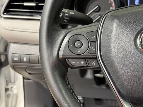 Used 2020 Toyota Camry SE FWD image 23