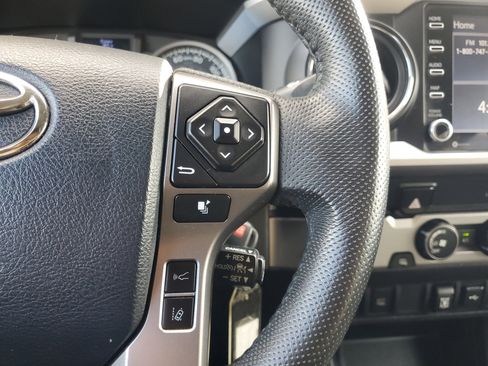Used 2020 Toyota Tacoma SR5 image 22