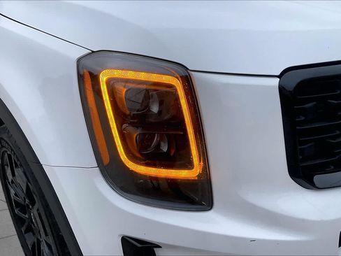Used 2022 Kia Telluride SX w/ SX Prestige Package AWD/4WD image 28