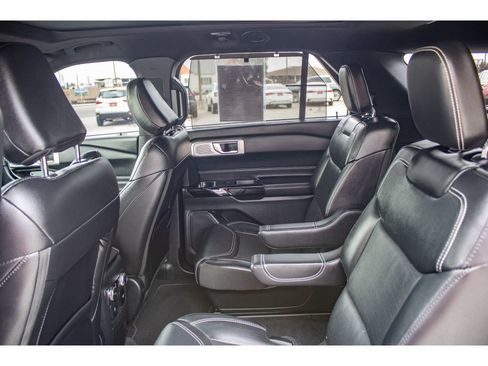Used 2022 Ford Explorer ST w/ Equipment Group 401A AWD/4WD image 17