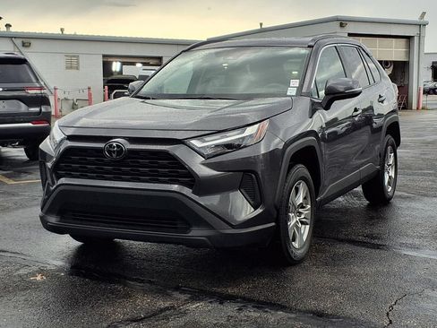 Used 2025 Toyota RAV4 XLE FWD image 2