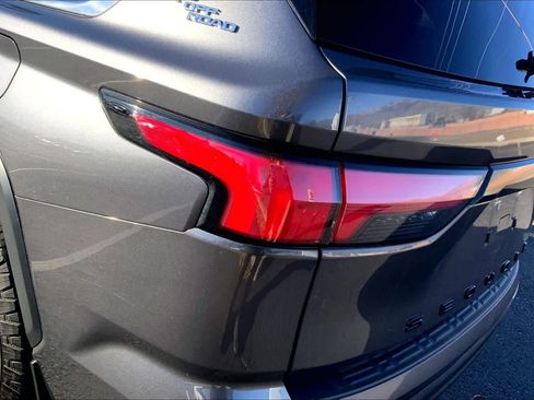 Certified 2025 Toyota Sequoia SR5 image 27