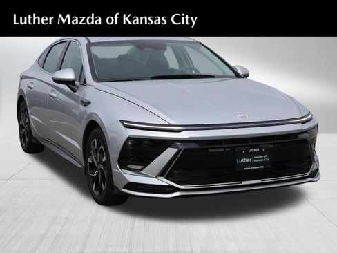 Used 2025 Hyundai Sonata SEL FWD image 1