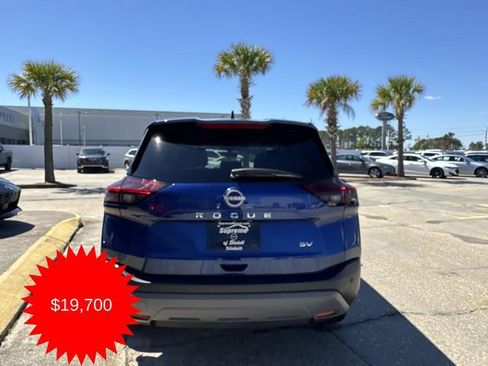 Used 2023 Nissan Rogue SV image 5