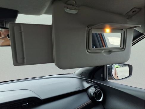 Used 2020 Nissan Kicks SR w/ SR Premium Package image 25