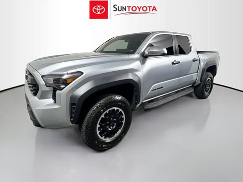 Used 2024 Toyota Tacoma TRD Off-Road AWD/4WD image 9
