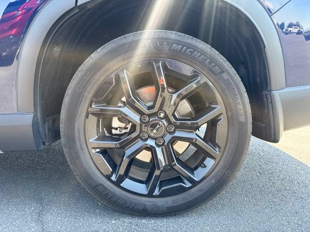 Used 2025 Honda Pilot Touring image 8
