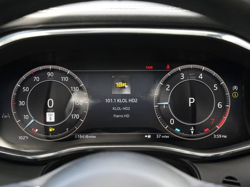 Used 2026 Jaguar F-PACE R-Dynamic S AWD/4WD image 11