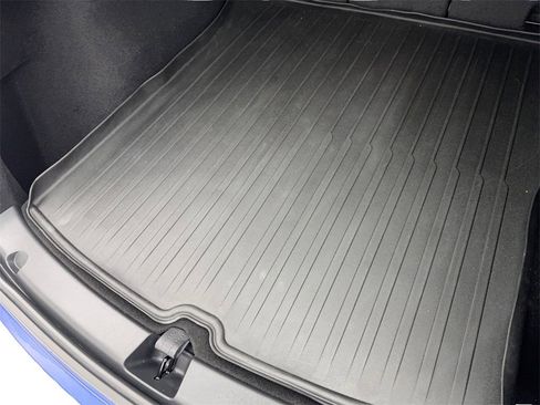 Used 2023 Tesla Model Y 2WD image 76