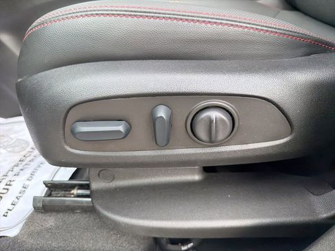 Used 2022 Chevrolet Equinox RS image 14